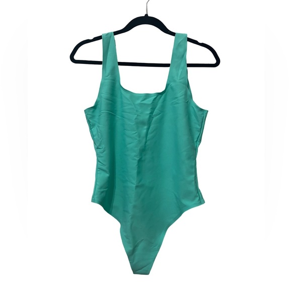 Parade Seamless Bodysuit - Picture 3 of 4